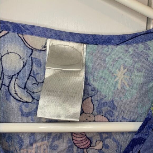 Disney Small Blue and Purple Winnie The‎ Pooh Scrub Top - Picture 3 of 5